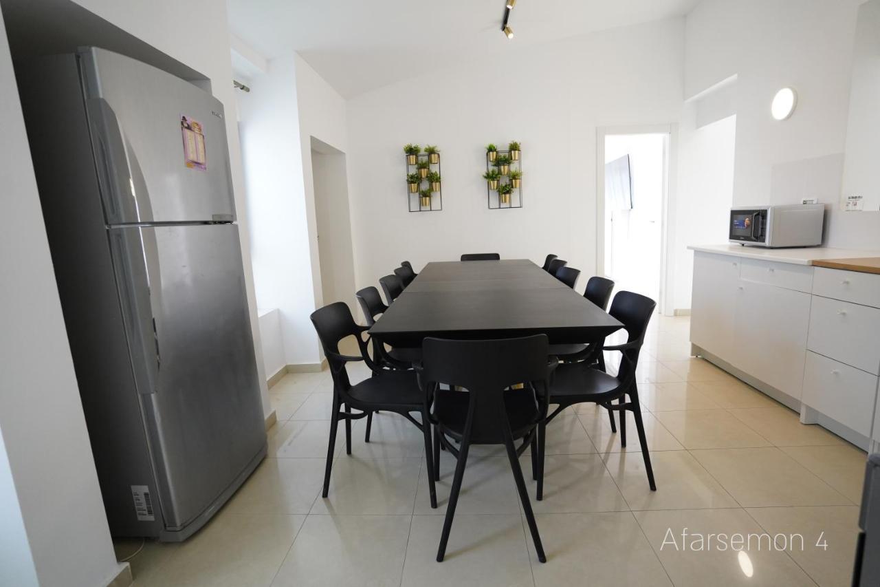 Yalarent Afarsemon Apartments With Pool - For Families & Couples Eilat Ngoại thất bức ảnh