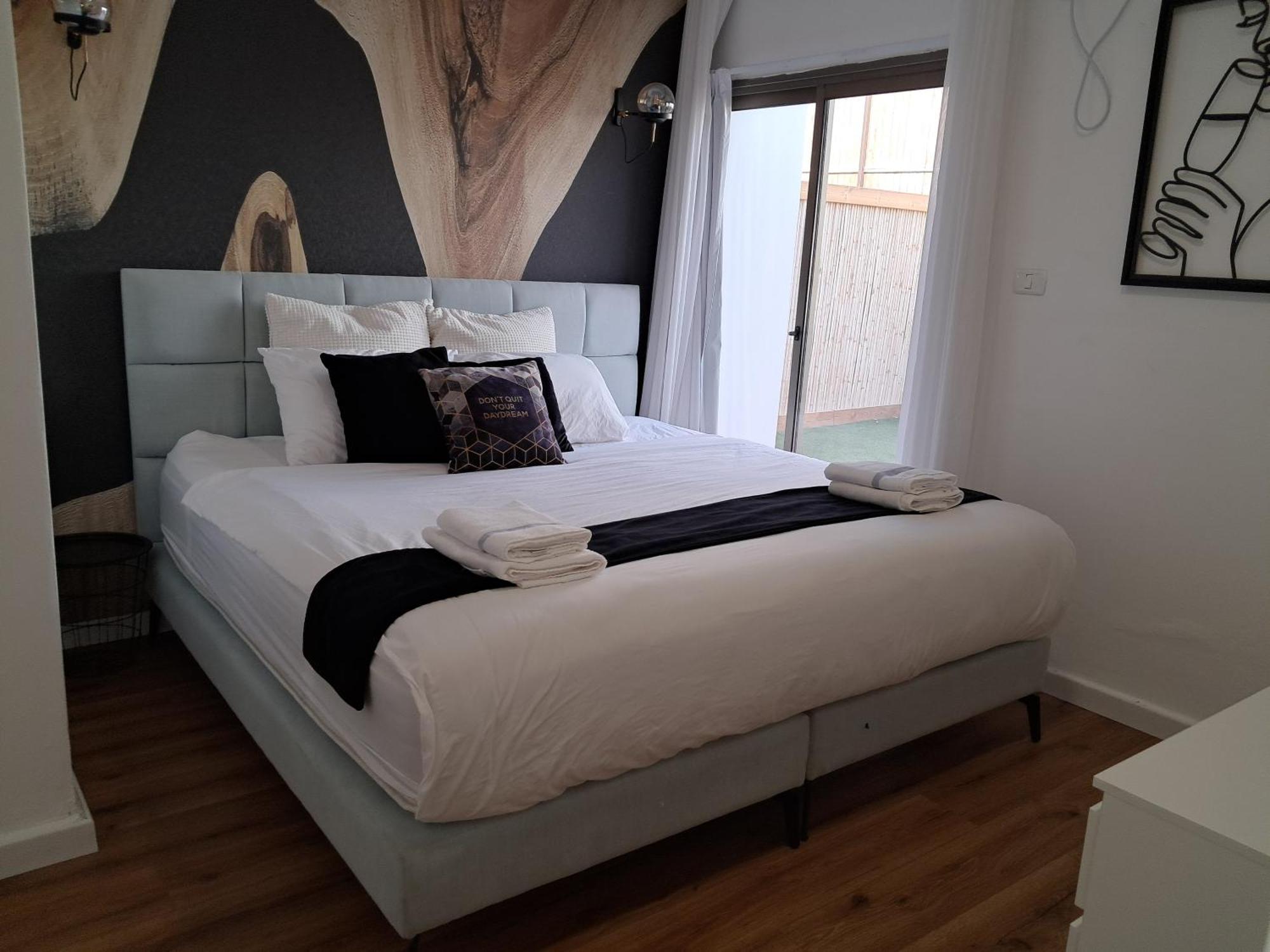 Yalarent Afarsemon Apartments With Pool - For Families & Couples Eilat Ngoại thất bức ảnh