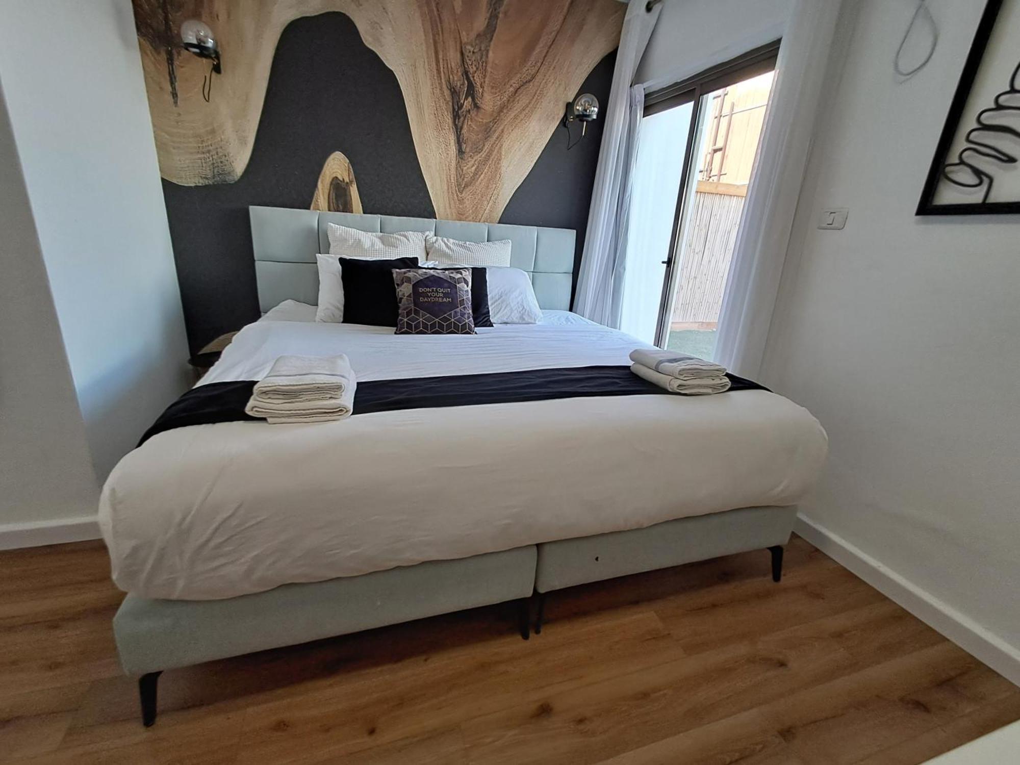 Yalarent Afarsemon Apartments With Pool - For Families & Couples Eilat Ngoại thất bức ảnh