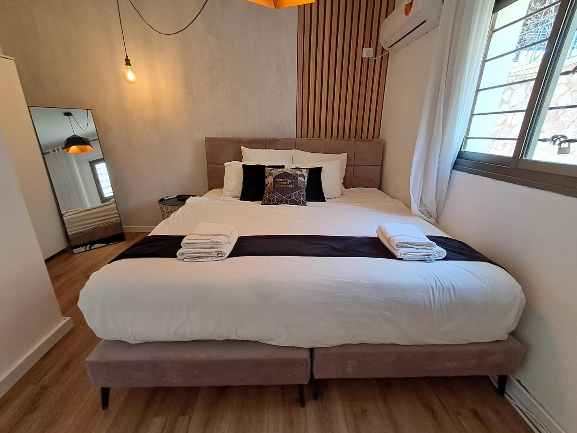 Yalarent Afarsemon Apartments With Pool - For Families & Couples Eilat Ngoại thất bức ảnh